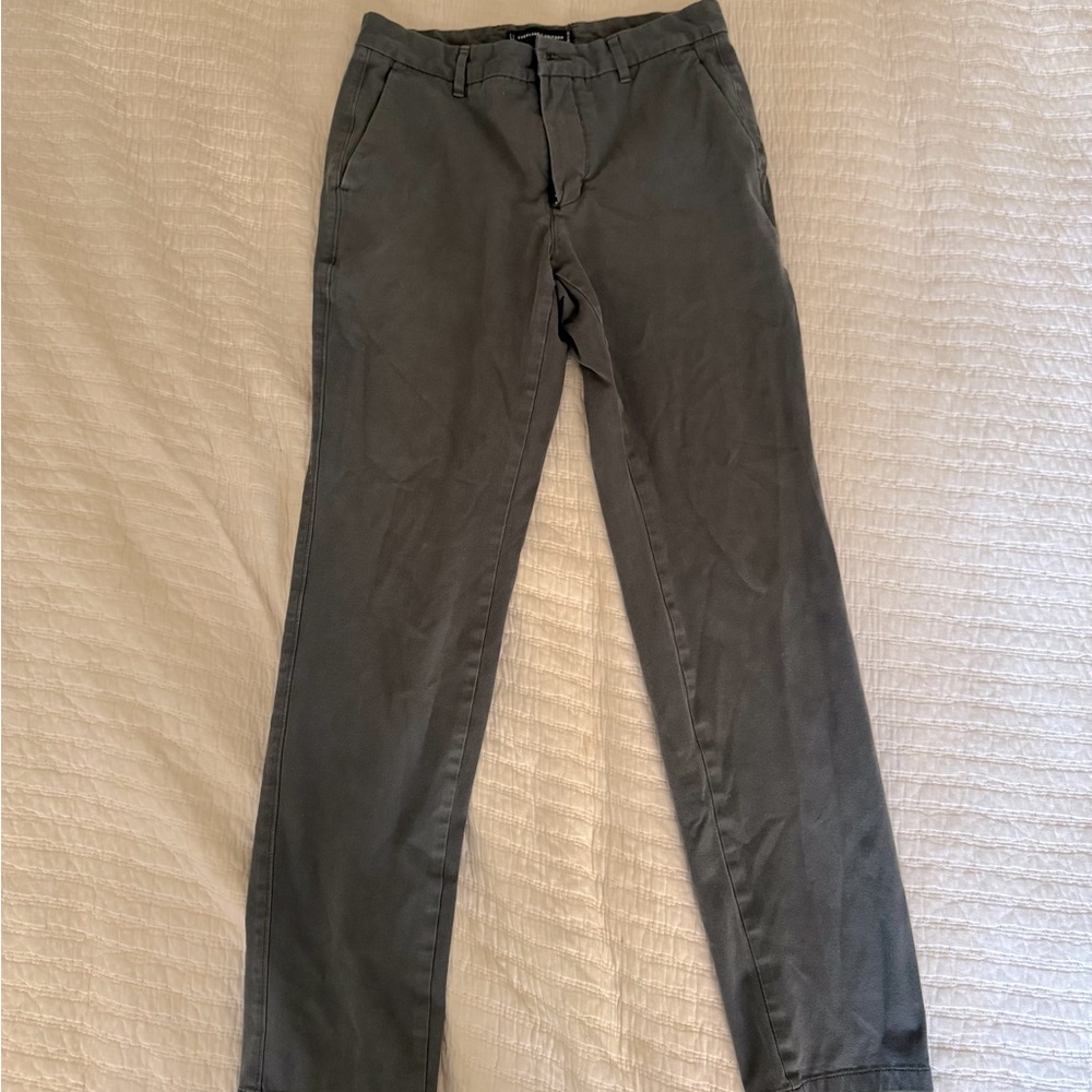 Everlane uniform pants. 30 x 32. Good condition.